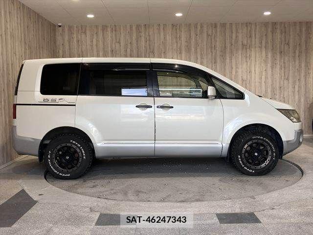 Mitsubishi DELICA 2013-06 6751372-16