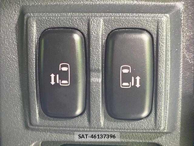 Mitsubishi DELICA 2018-01 6751360-4