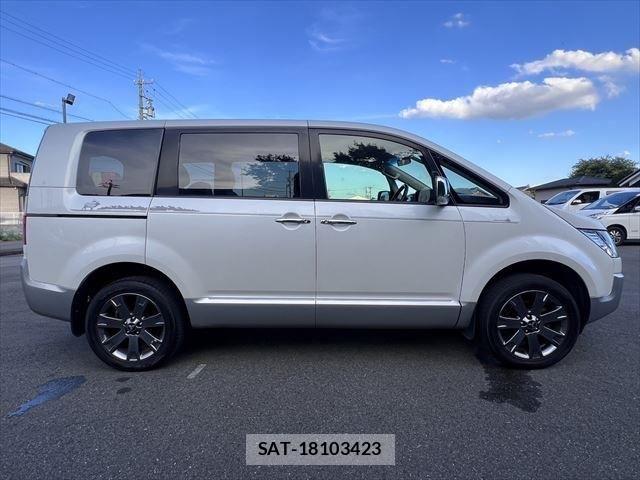 Mitsubishi DELICA 2018-08 6790993-17