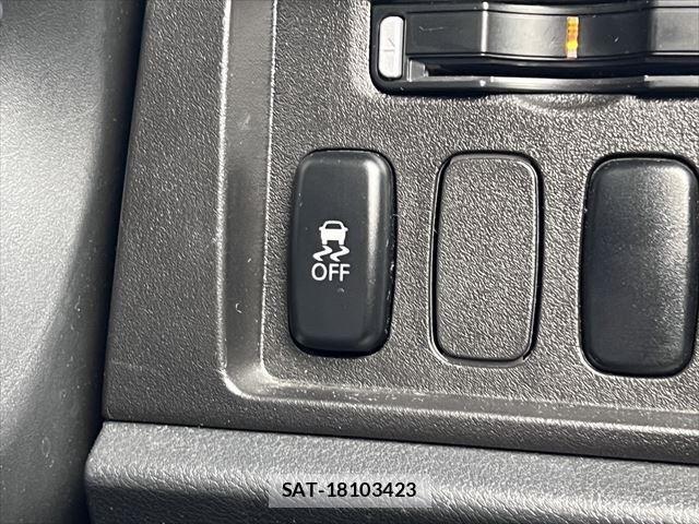 Mitsubishi DELICA 2018-08 6790993-5