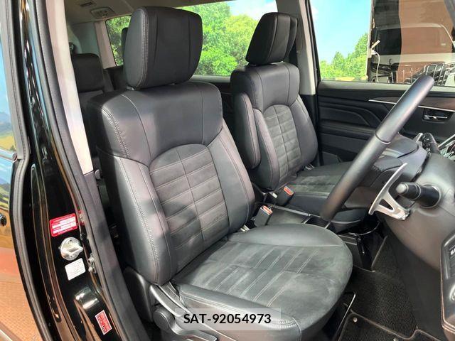 Mitsubishi DELICA 2021-11 6814679-9