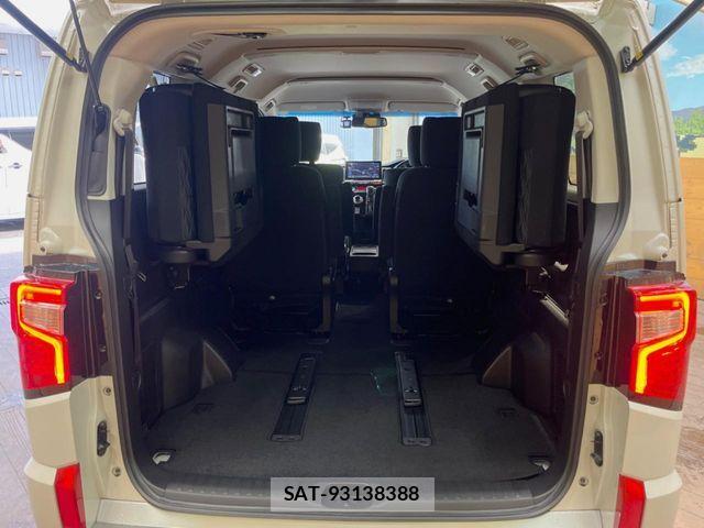 Mitsubishi DELICA 2021-04 6814688-11