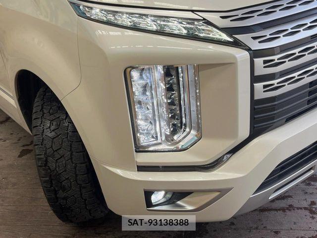 Mitsubishi DELICA 2021-04 6814688-13