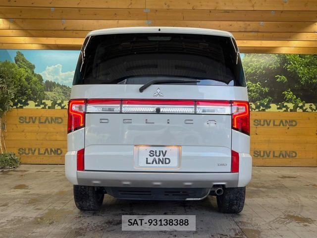 Mitsubishi DELICA 2021-04 6814688-16