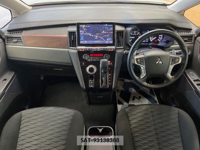 Mitsubishi DELICA 2021-04 6814688-1