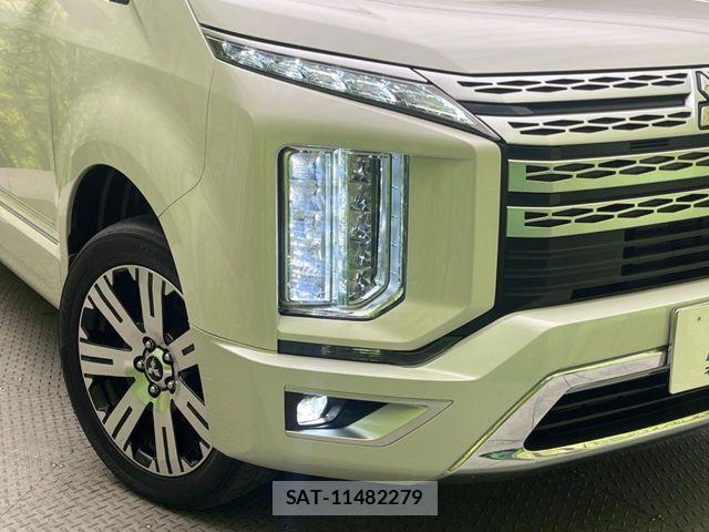 Mitsubishi DELICA 2020-07 6814695-12