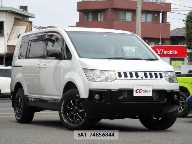 Mitsubishi DELICA 2018-03 6814703-0