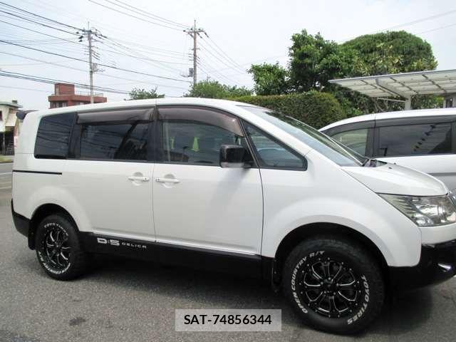 Mitsubishi DELICA 2018-03 6814703-10