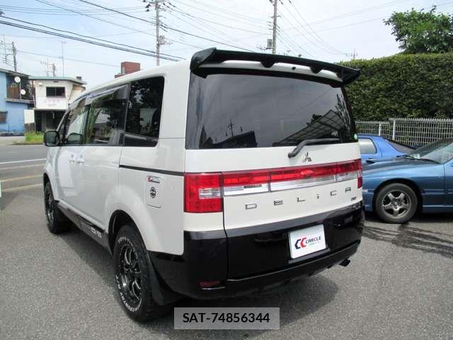 Mitsubishi DELICA 2018-03 6814703-18