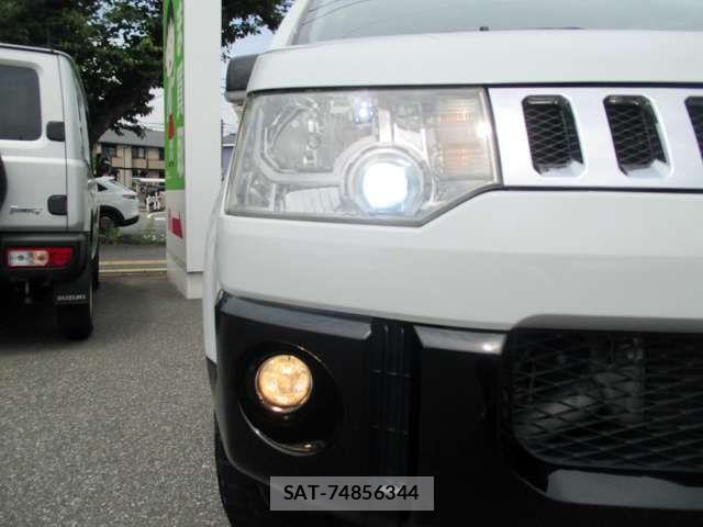 Mitsubishi DELICA 2018-03 6814703-6