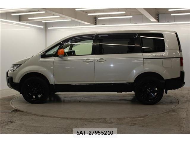 Mitsubishi DELICA 2018-06 6814704-7