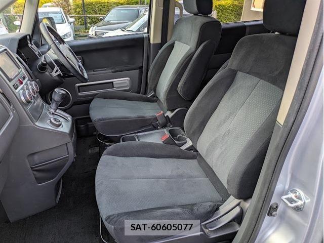Mitsubishi DELICA 2009-03 6904336-9