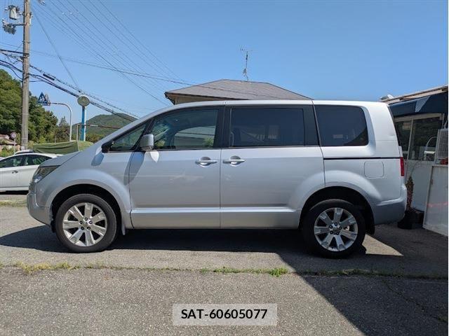 Mitsubishi DELICA 2009-03 6904336-4