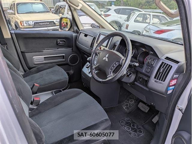 Mitsubishi DELICA 2009-03 6904336-6