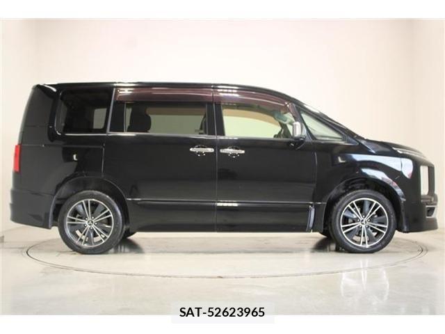 Mitsubishi DELICA 2019-03 6904320-12