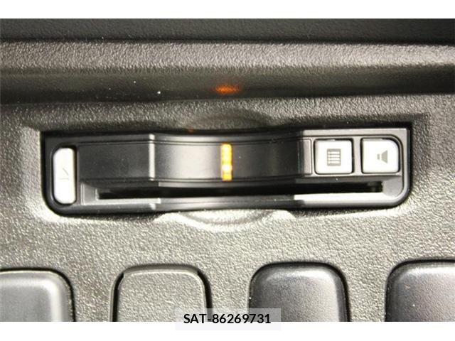 Mitsubishi DELICA 2016-02 6904333-4