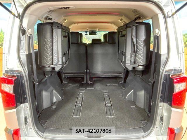 Mitsubishi DELICA 2024-09 6904273-10