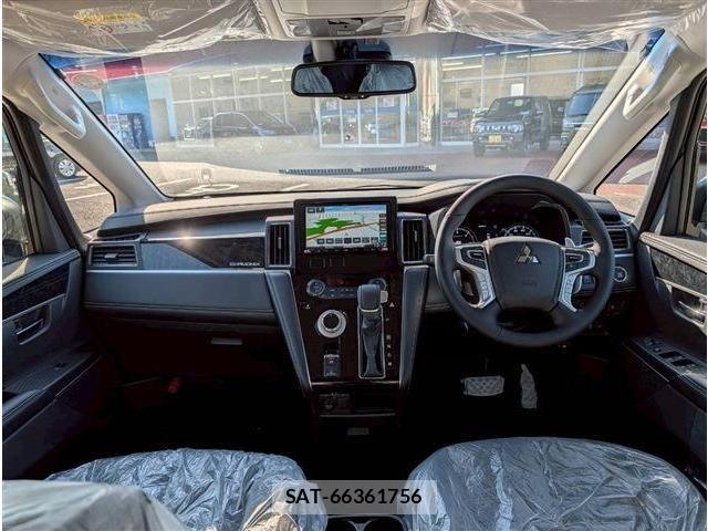 Mitsubishi DELICA 2025-09 6904266-1