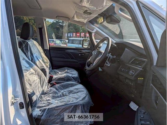 Mitsubishi DELICA 2025-09 6904266-25
