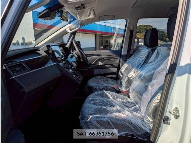 Mitsubishi DELICA 2025-09 6904266-2