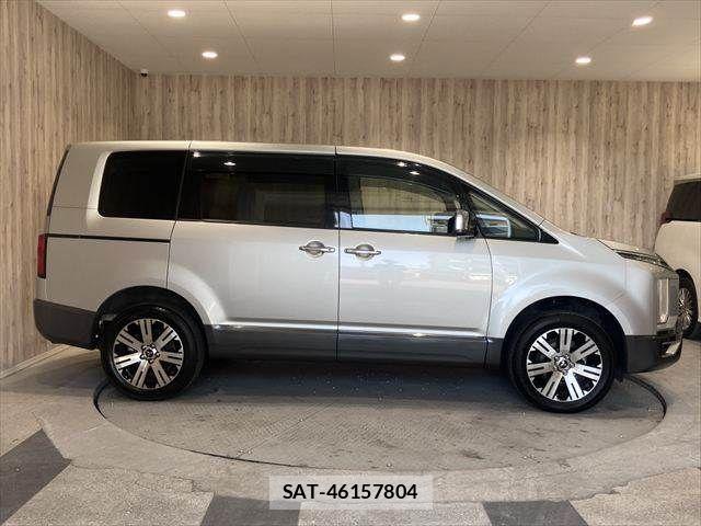 Mitsubishi DELICA 2019-09 6904318-17