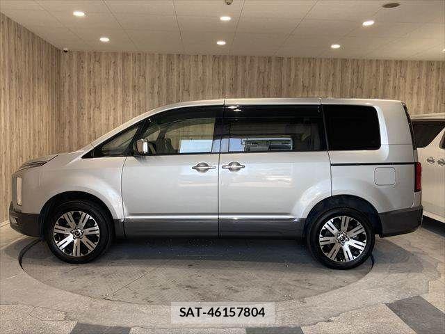 Mitsubishi DELICA 2019-09 6904318-21