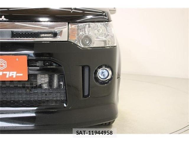 Mitsubishi DELICA 2018-02 6904327-13