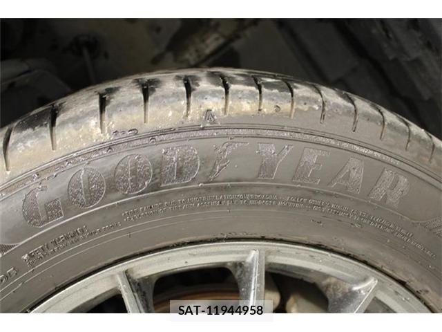 Mitsubishi DELICA 2018-02 6904327-25