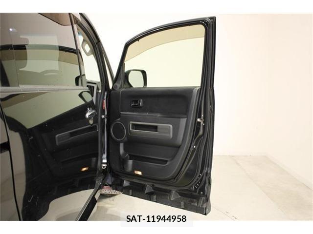 Mitsubishi DELICA 2018-02 6904327-28