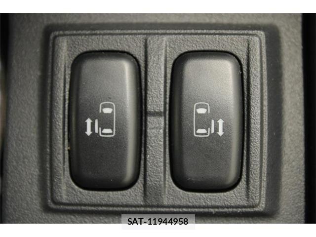 Mitsubishi DELICA 2018-02 6904327-4