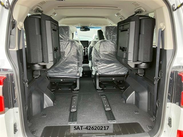 Mitsubishi DELICA 2025-11 6904257-11
