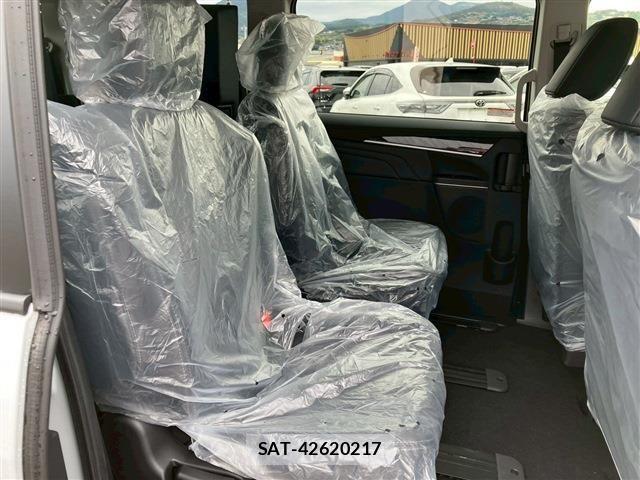 Mitsubishi DELICA 2025-11 6904257-13
