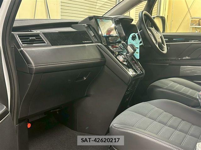 Mitsubishi DELICA 2025-11 6904257-27