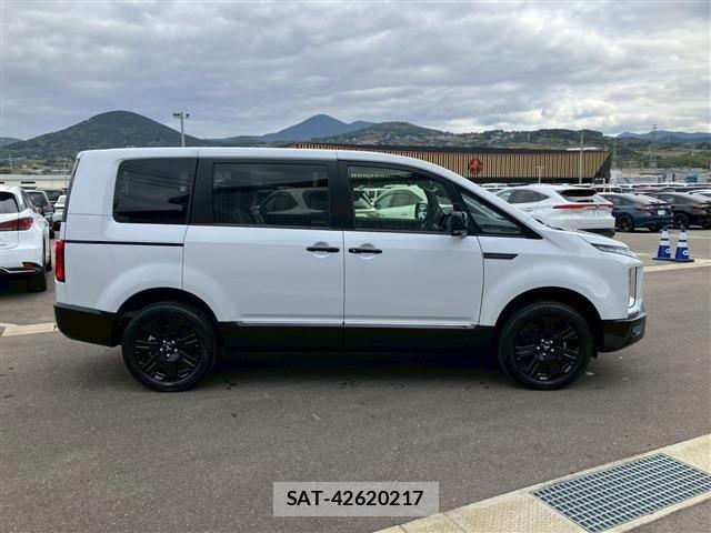 Mitsubishi DELICA 2025-11 6904257-8