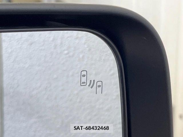 Mitsubishi DELICA 2024-09 6993110-4
