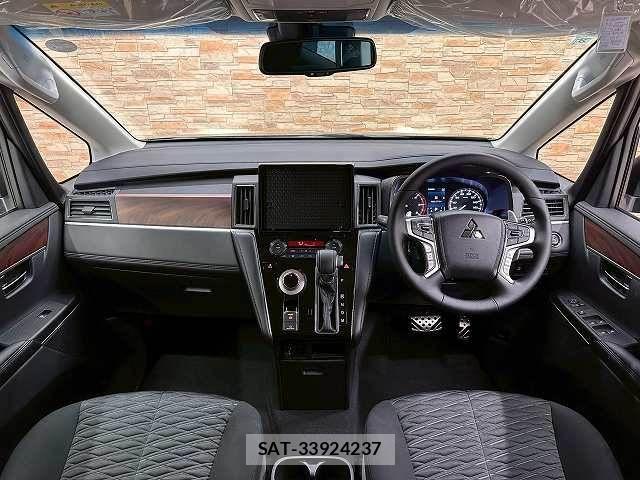 Mitsubishi DELICA 2025-08 6993129-2