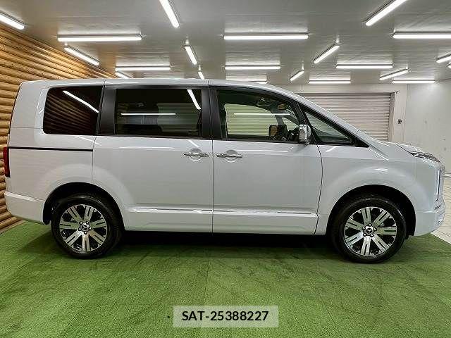 Mitsubishi DELICA 2025-08 6993142-17