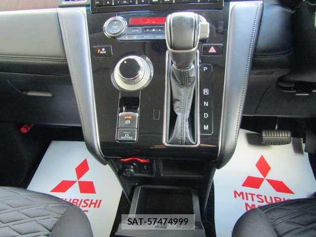 Mitsubishi DELICA 2019-03 7020358-15