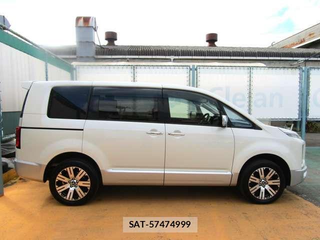 Mitsubishi DELICA 2019-03 7020358-5