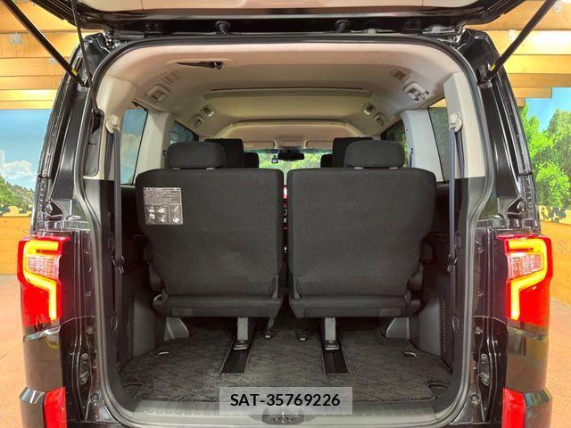 Mitsubishi DELICA 2023-03 7020351-11