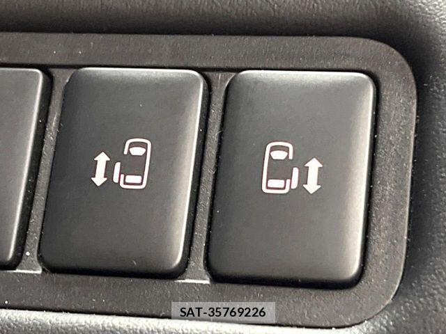 Mitsubishi DELICA 2023-03 7020351-5