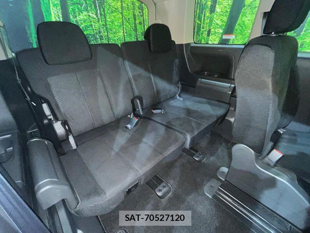 Mitsubishi DELICA 2017-06 7020360-9