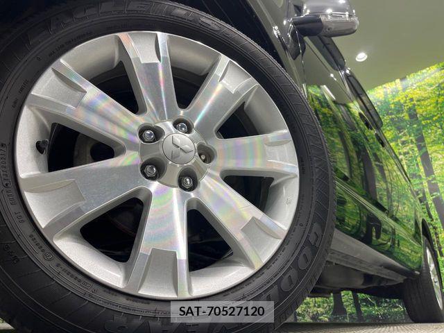 Mitsubishi DELICA 2017-06 7020360-13