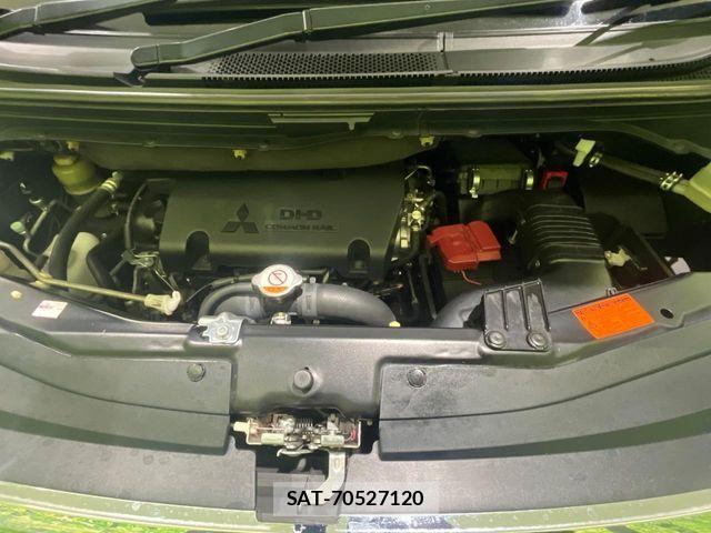 Mitsubishi DELICA 2017-06 7020360-17