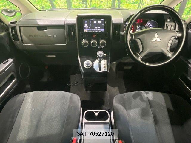 Mitsubishi DELICA 2017-06 7020360-1