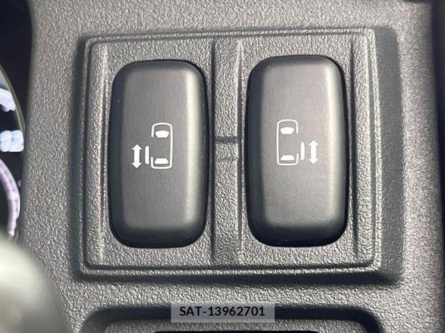 Mitsubishi DELICA 2018-08 7058300-3