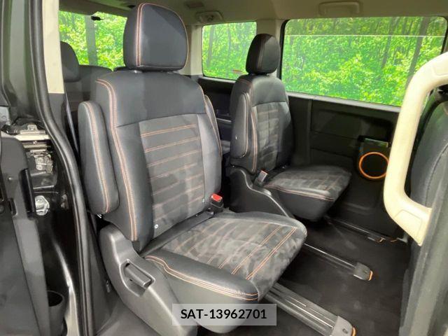 Mitsubishi DELICA 2018-08 7058300-7