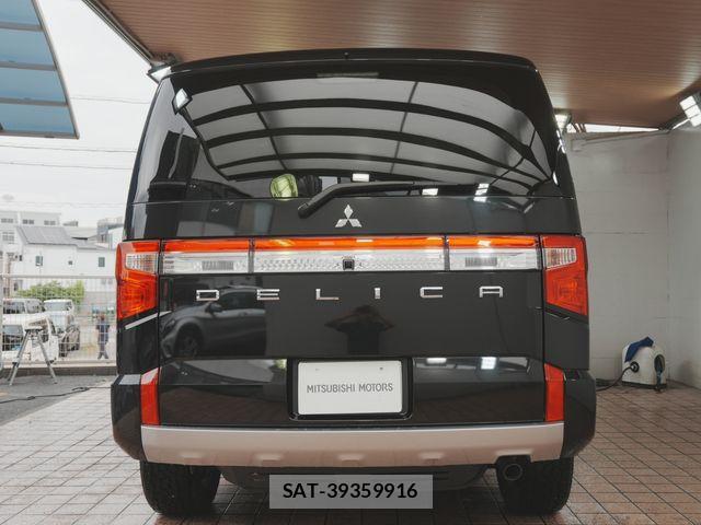 Mitsubishi DELICA 2022-07 7058293-9
