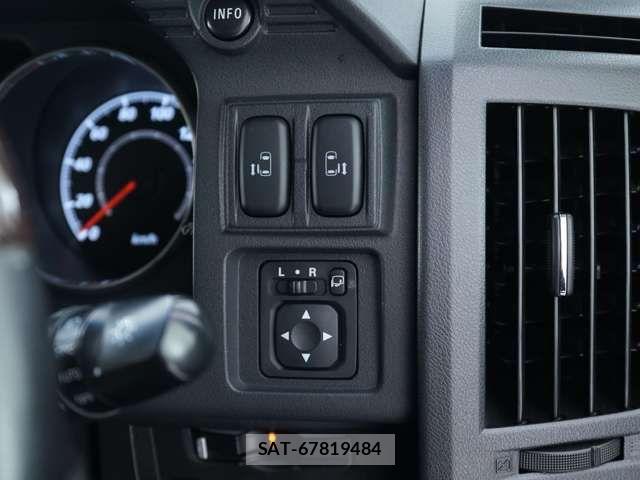 Mitsubishi DELICA 2015-02 7058307-11