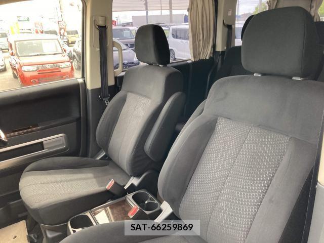 Mitsubishi DELICA 2016-06 7058304-26